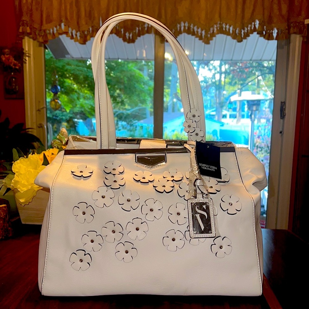 Simply Vera Verawang: White ,Contemporary Baymar Tote Small bag